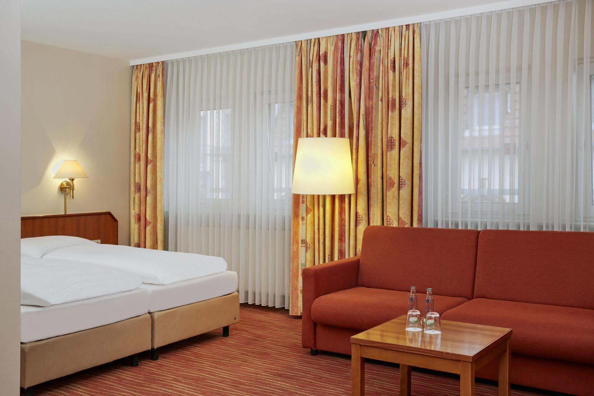 Novum Hotel Mannheim City Екстериор снимка