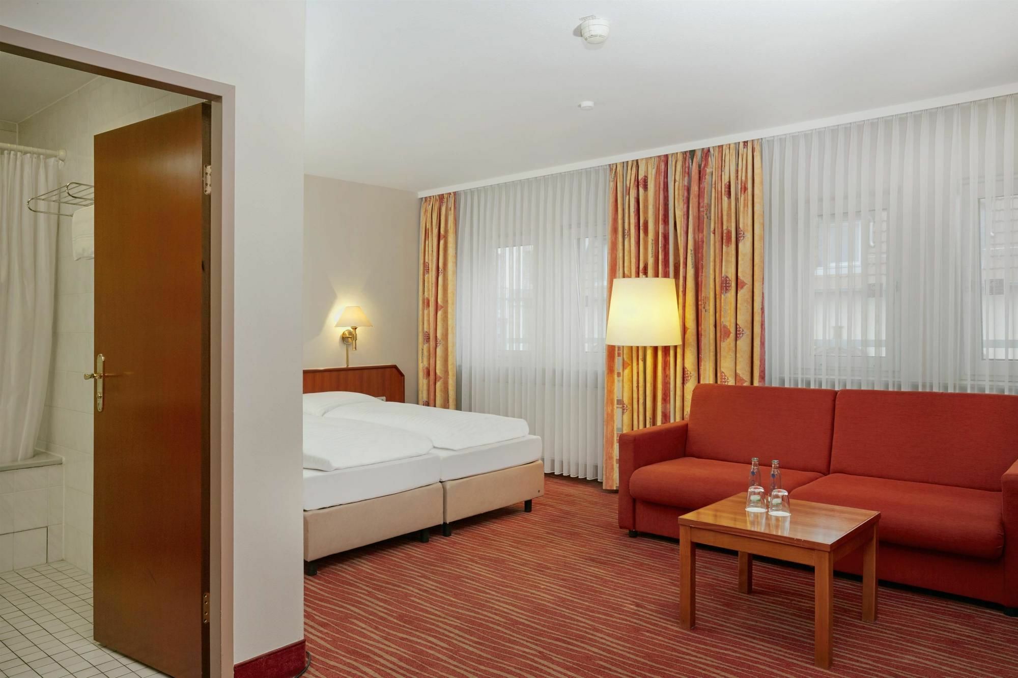 Novum Hotel Mannheim City Екстериор снимка